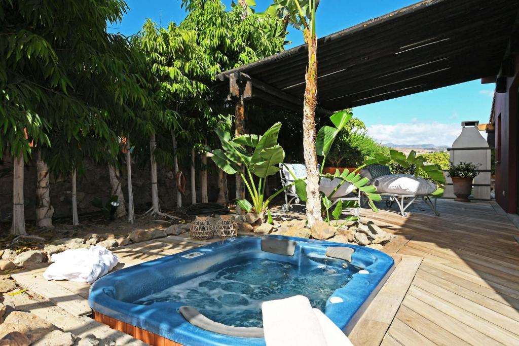The swimming pool at or close to Salobre Imperial La Canela