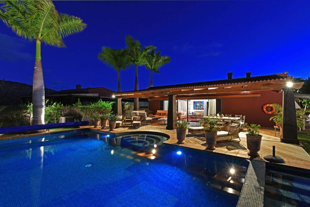 The swimming pool at or close to Salobre Imperial La Canela
