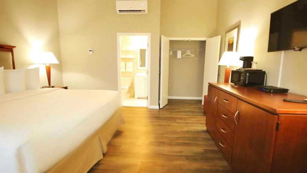John's Pass Hotel - Fully Remote Check In - Error