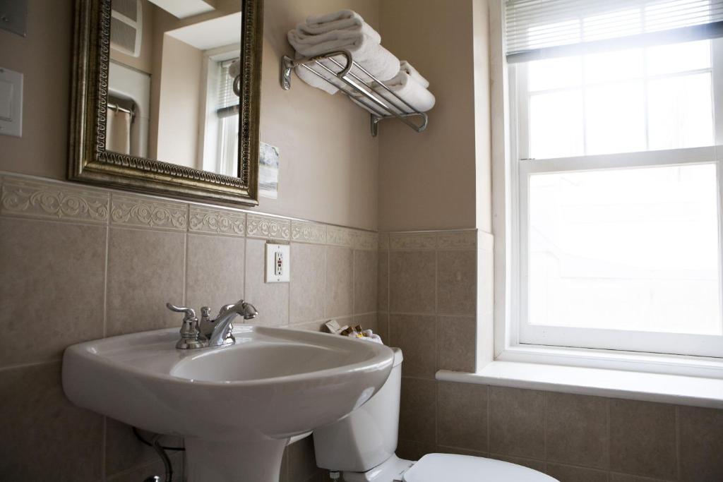 Koupelna v ubytování Auberge du Trésor