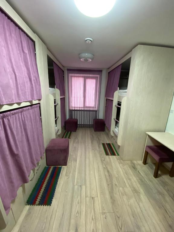 TV a/nebo společenská místnost v ubytování Hostel Zolota Nyva