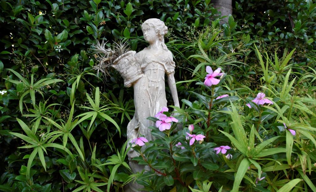 Giardino di Lamor Guest House