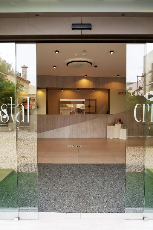 Лобби или стойка регистрации в Hotel Cristal Setúbal