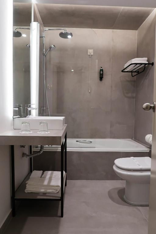 Ванная комната в Hotel Cristal Setúbal