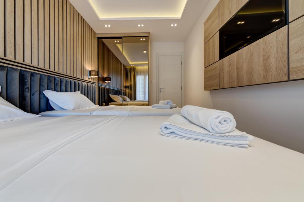 Apart Compliment - One-Bedroom Apartment