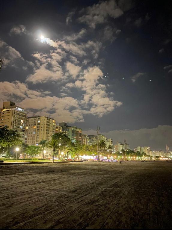  Kit net na avenida da praia!