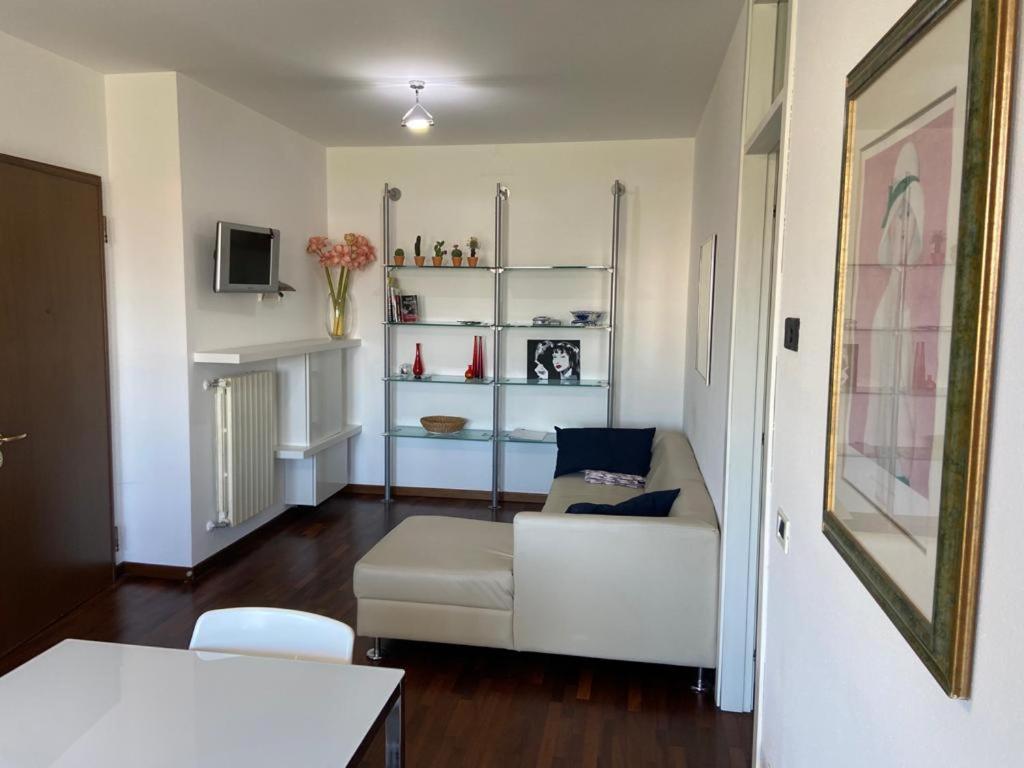 Kuchyň nebo kuchyňský kout v ubytování Appartamento Girasole tra Padova e Venezia