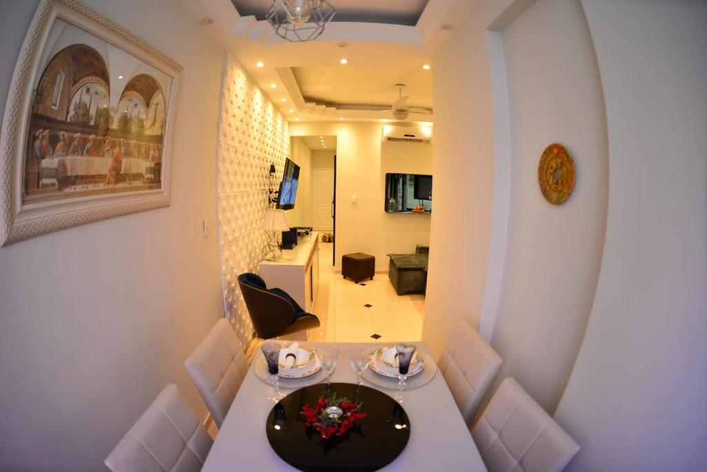  Apartamento Quarto e sala luxo COPACABANA O MUST'