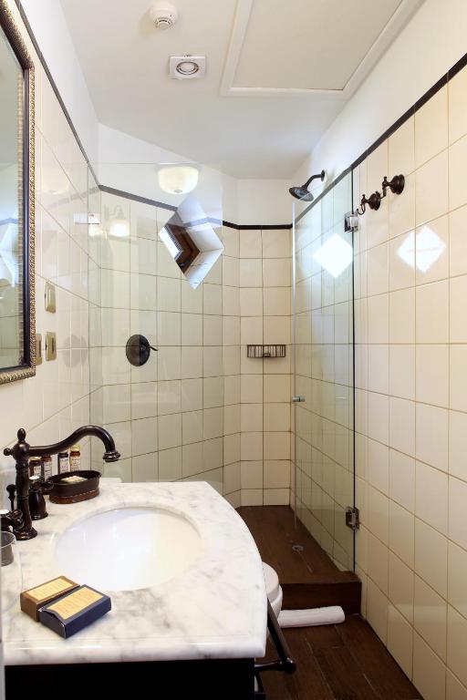 Koupelna v ubytování Hotel Boutique Castillo Rojo
