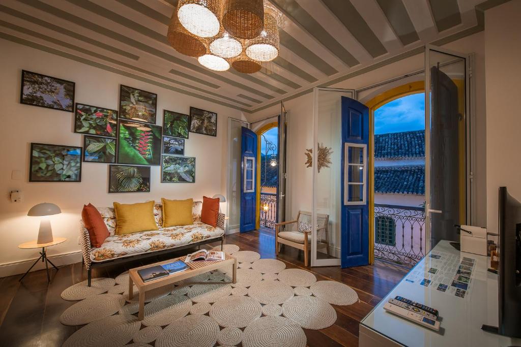 TV a/nebo společenská místnost v ubytování Sandi Hotel