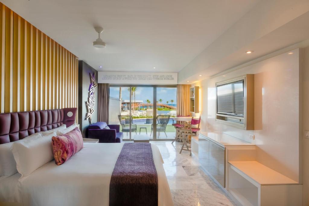 Planet Hollywood Cancun, An Autograph Collection All-Inclusive Resort - 星级生产商两居室套房游泳