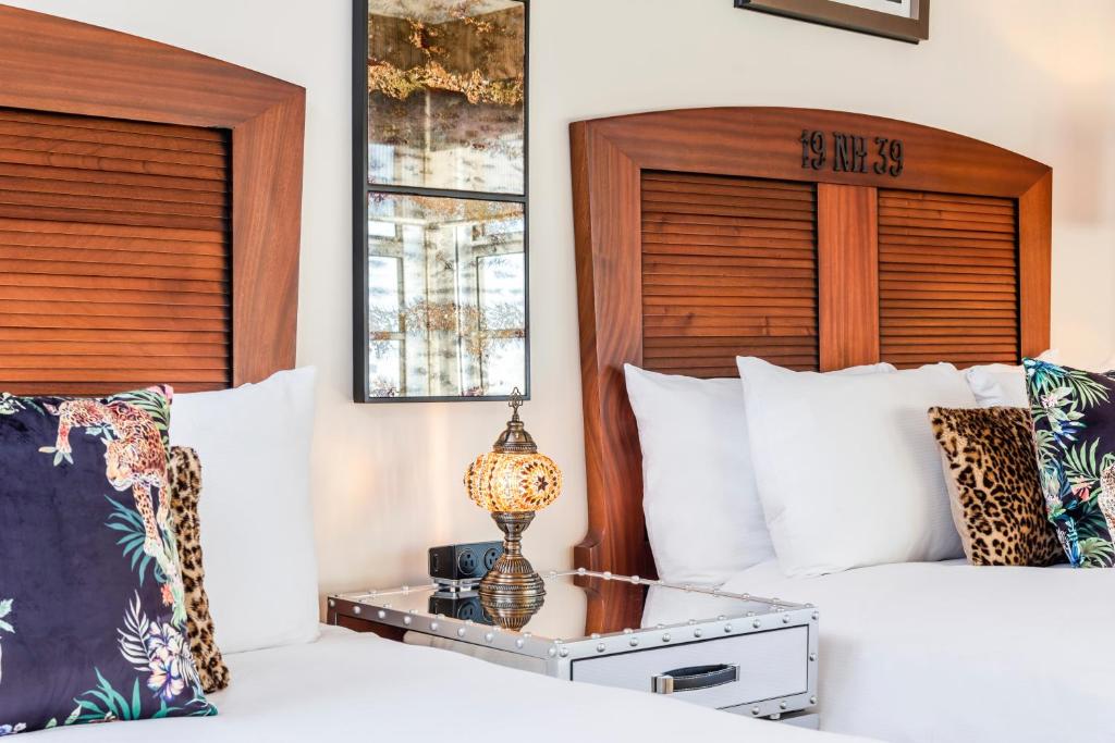 National Hotel, An Adult Only Oceanfront Resort - クラシックルーム、2ベッド、限られた景色、低床