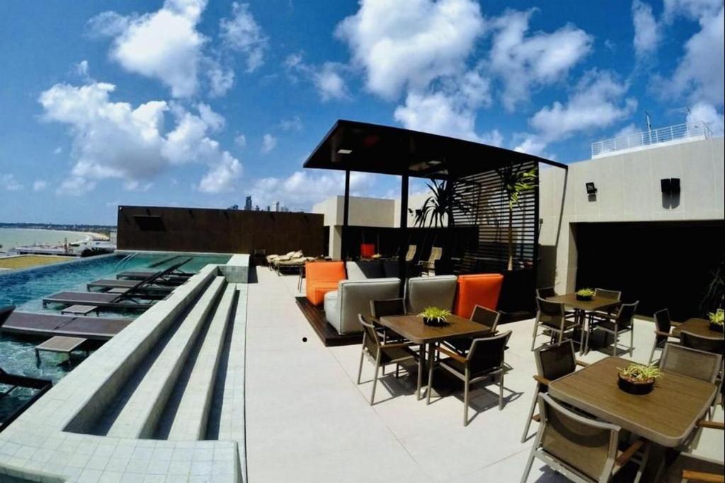  Espetácular Apartamento no Holandas Prime
