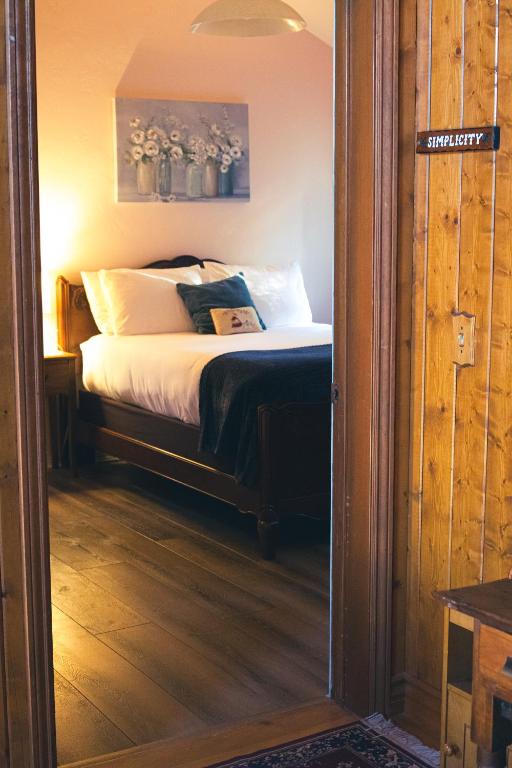 Tucker Peak Lodge - Deluxe Double Room