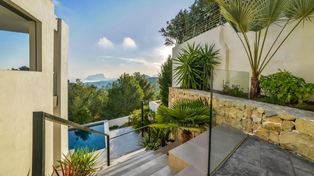 Graham Holiday Rentals - Moraira Breeze, Moraira ...