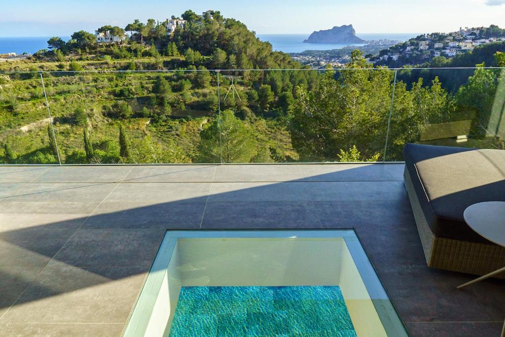 Graham Holiday Rentals - Moraira Breeze, Moraira ...