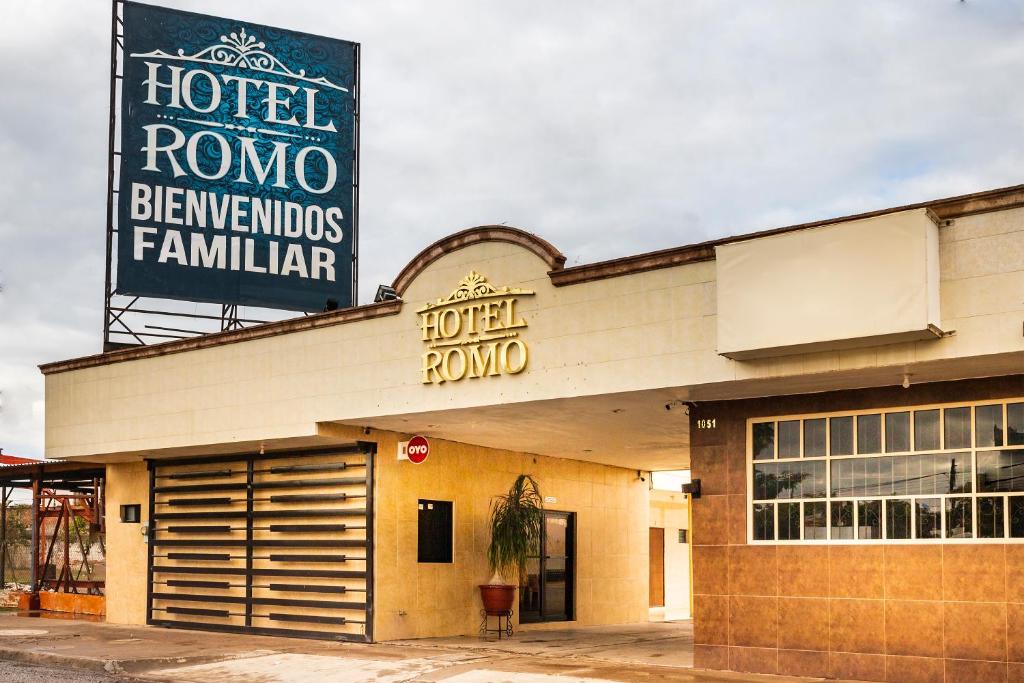un hôtel romalevardlevardlevardlevardlevardlevardurrencyacistacistacistacistacisistacisistacist dans l'établissement Hotel Romo, à Los Mochis