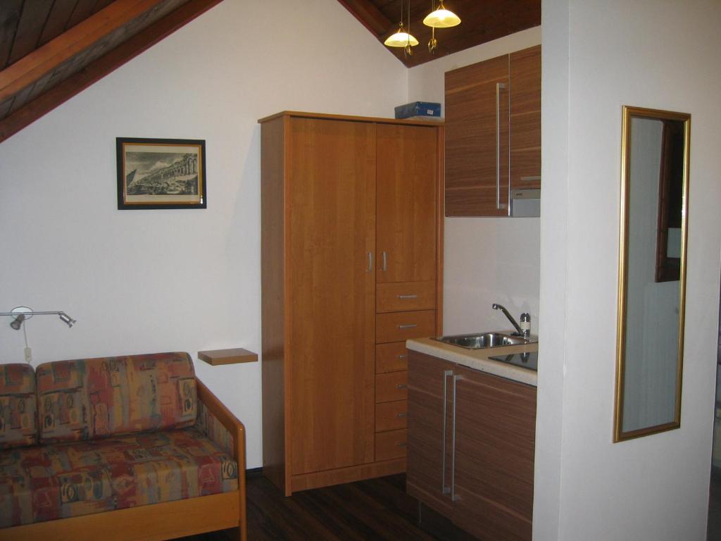 Kuchyňa alebo kuchynka v ubytovaní Apartments Larsen