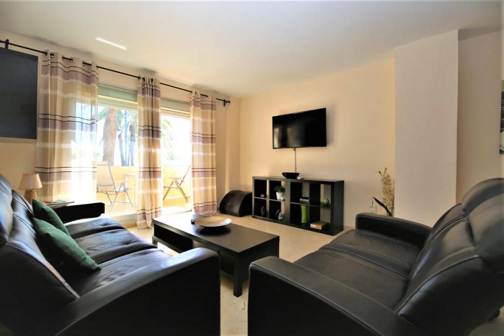 TV a/nebo společenská místnost v ubytování Apartment LONDON