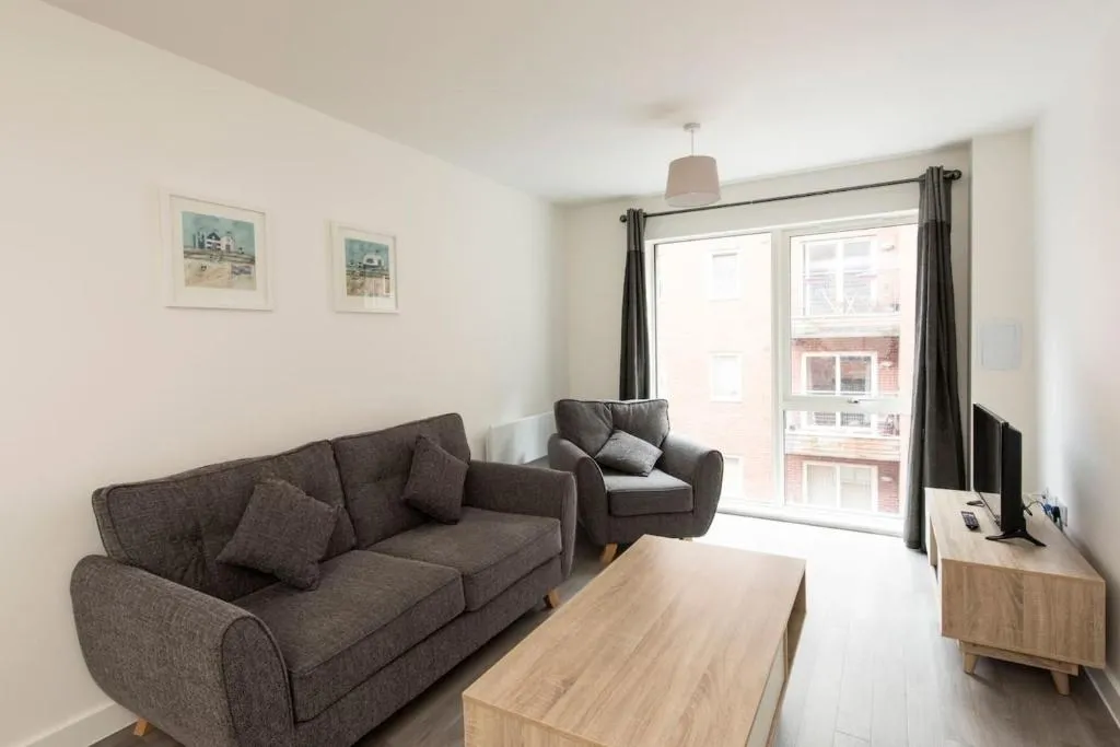 Fantastic 2 Bedroom Apartment in Manchester, Manchester (CT), United Kingdom