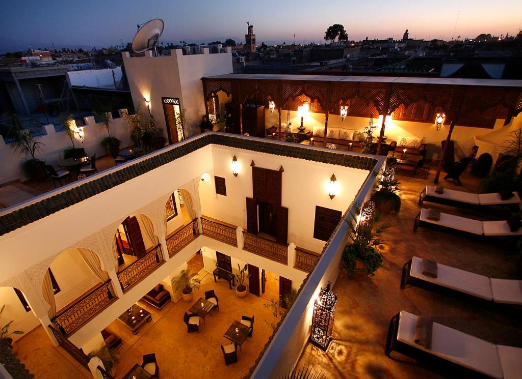 A balcony or terrace at Riad Assakina