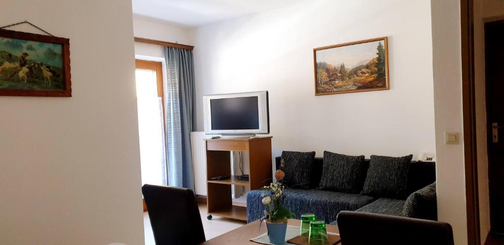 TV a/nebo společenská místnost v ubytování Hubertushof