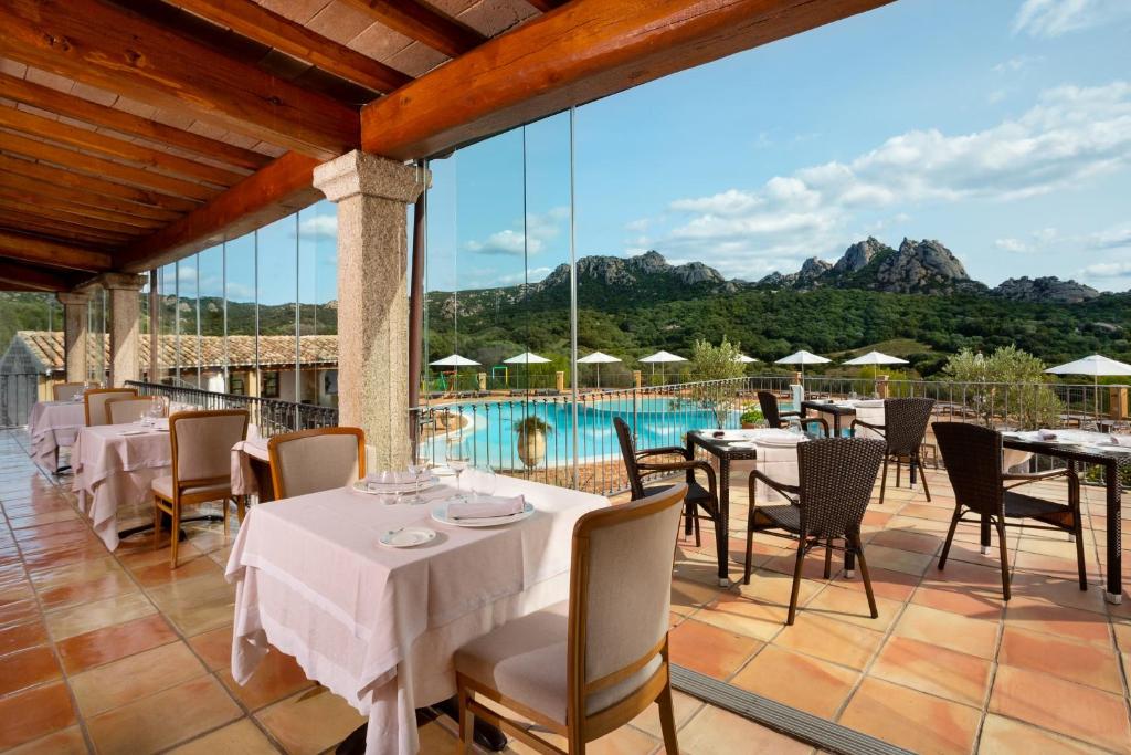 Bazén v ubytování Felix Hotels - Country Resort Parco degli Ulivi nebo v jeho okolí