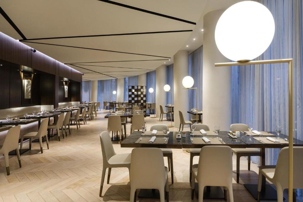 Restaurace v ubytování Maritim Hotel Plaza Tirana