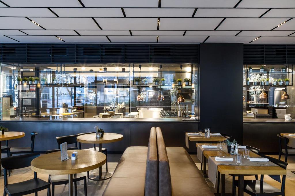 Restaurace v ubytování Maritim Hotel Plaza Tirana