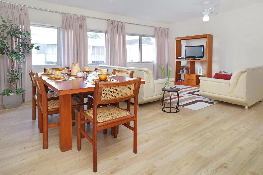  Apto amplo 3 quartos entre Asturias e Tombo 1 quadra da praia