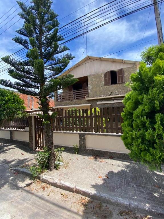  Casa térrea a 2 min da praia dos anjos