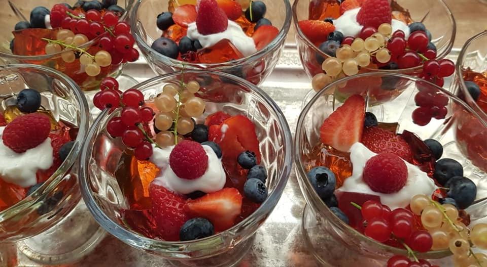 Jedlo v ubytovaní bed & breakfast alebo blízkom okolí