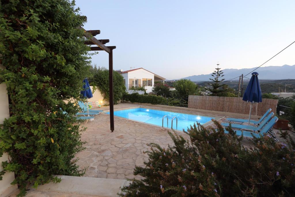 Bazén v ubytovaní dreamvillas-crete - villa Helios - villa Thalassa alebo v jeho blízkosti