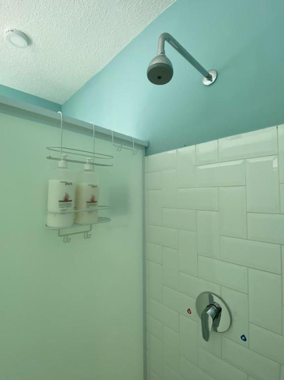 Koupelna v ubytování Angatu Hostel