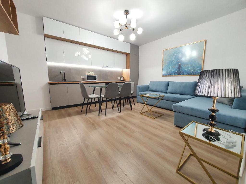 Miku Apartment-Premium 2BD At Wilson Square - Image 4