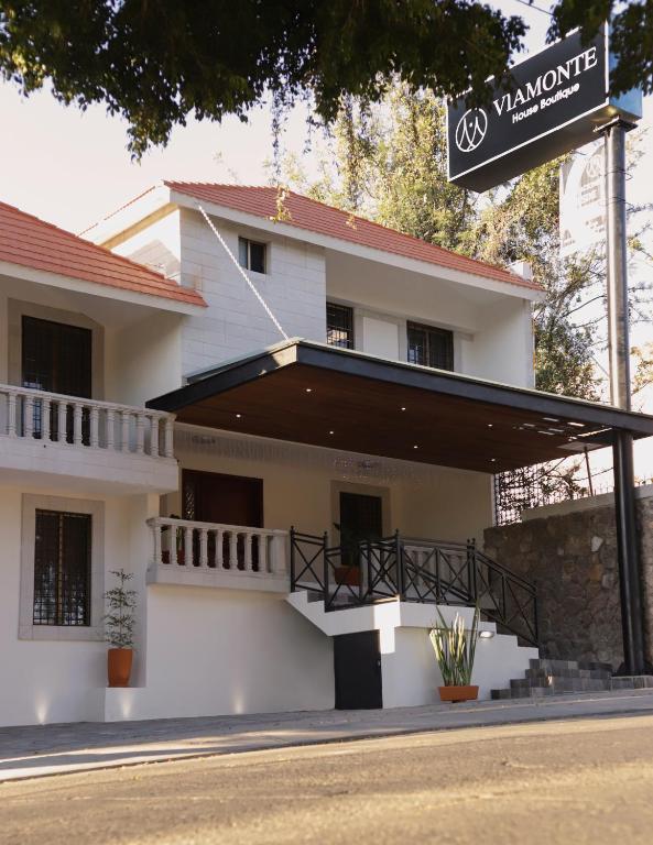 VIAMONTE HOUSE BOUTIQUE VIAMONTE HOUSE BOUTIQUE