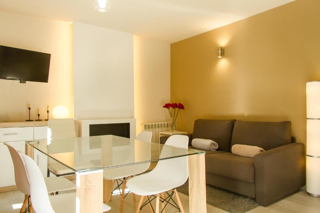 Телевізор і / або розважальний центр в Apartamento Refugi d'Incles 6 personas