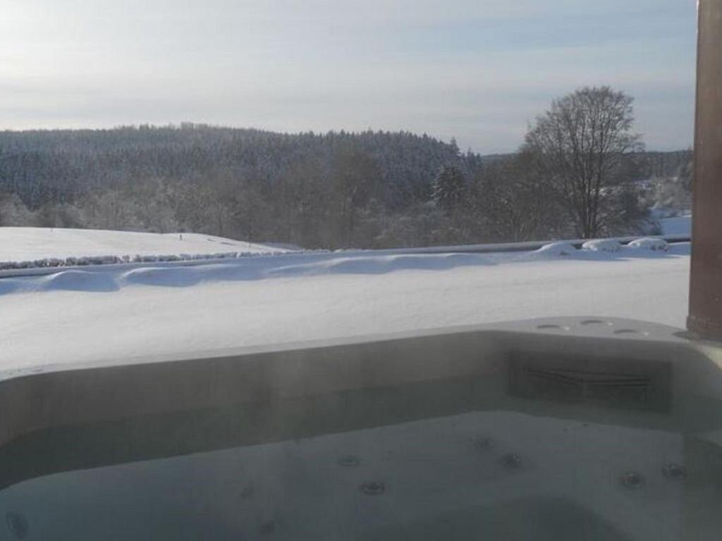 Holiday Home in Herbeumont with Bubble Bath v zimě