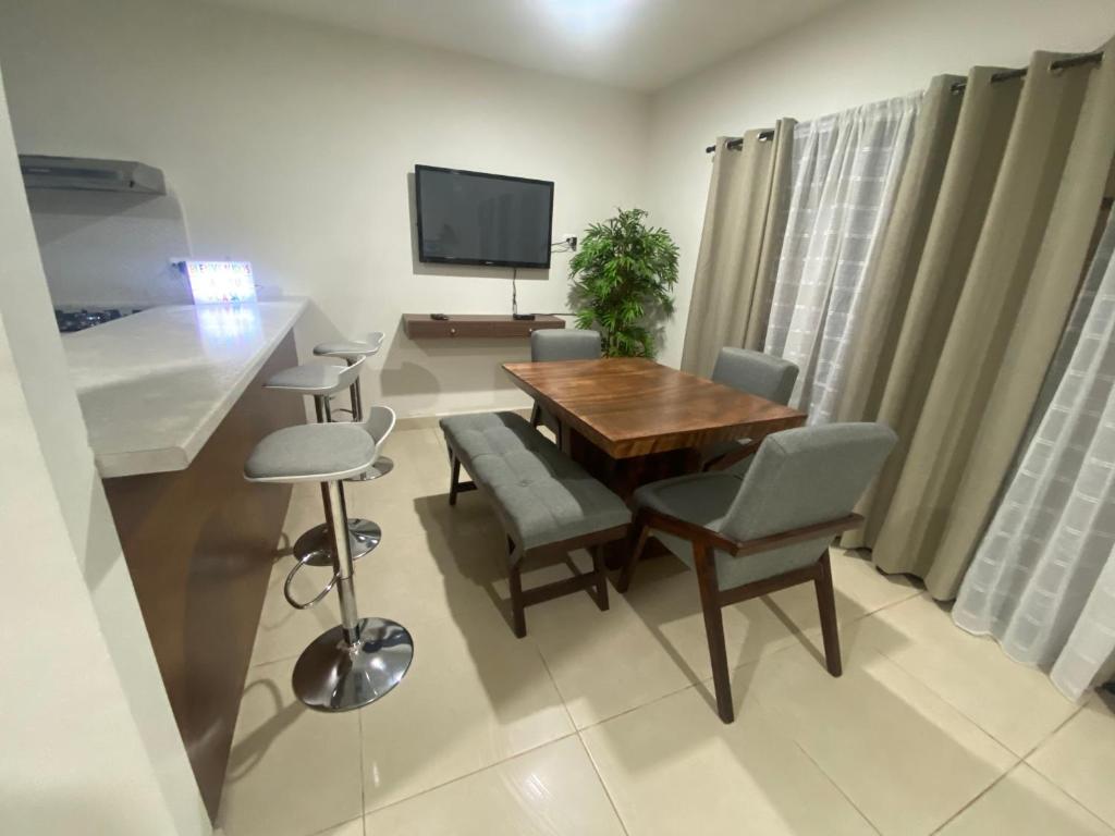 Casa nueva con alberca excelente ubicación