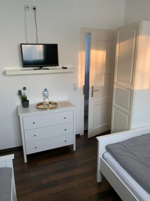 Postel nebo postele na pokoji v ubytování Zum armen Mann