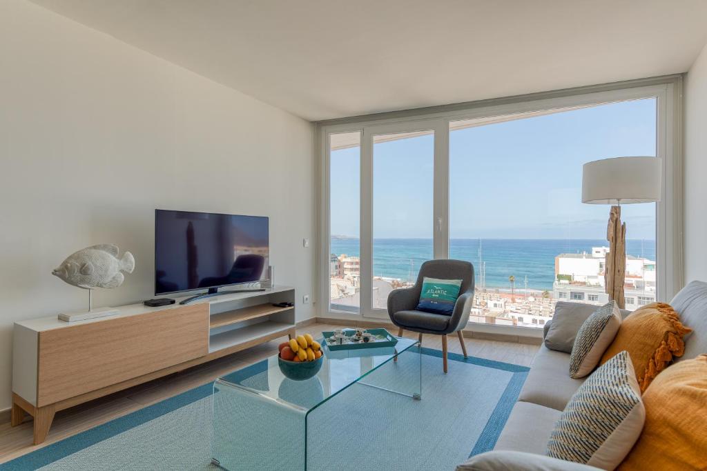 Elegant living with great views of Las Canteras Beach, Las Palmas de Gran  Canaria – Updated 2023 Prices