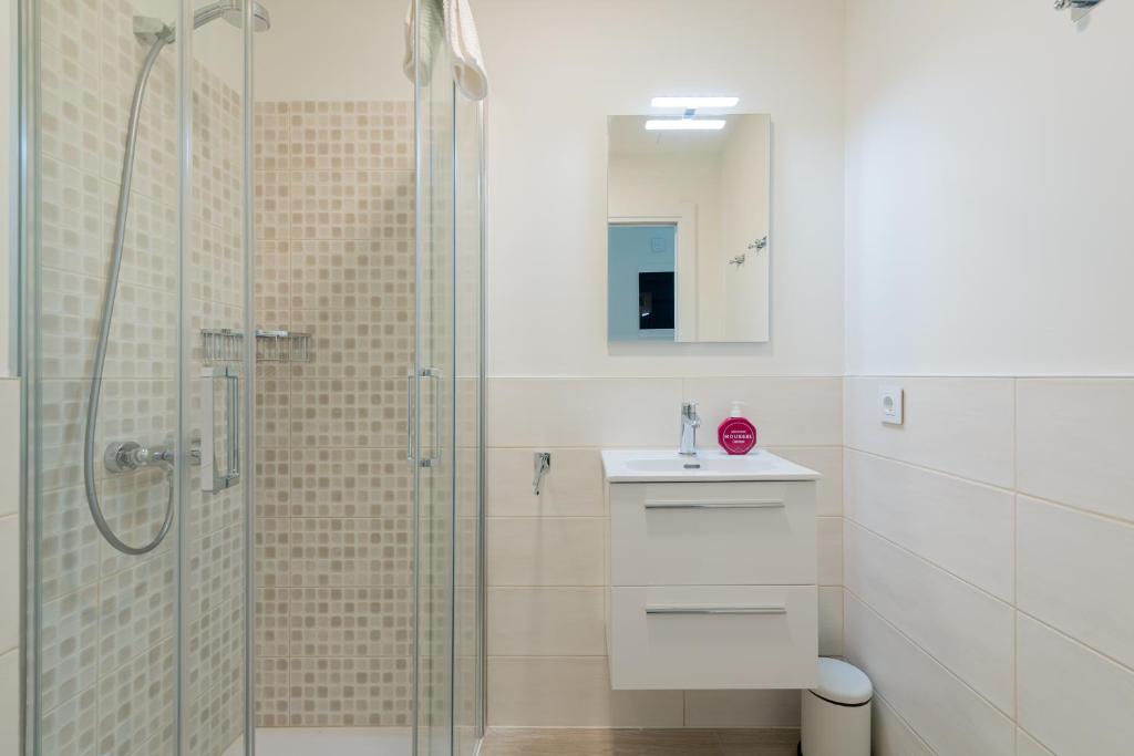Kúpeľňa v ubytovaní Elegant living with great views of Las Canteras Beach