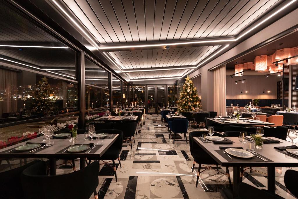 Ресторан / где поесть в Demi Hotel