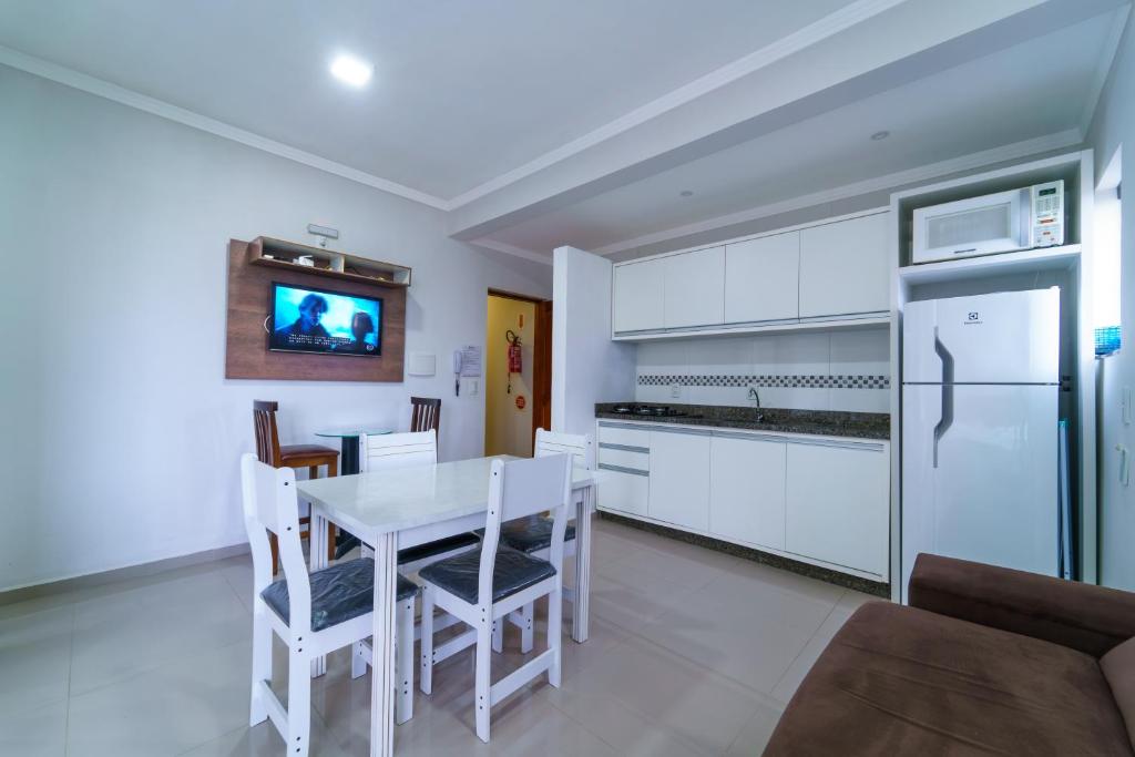  Aluguel Apartamento Studio 20 para 4 pessoas Bombas SC