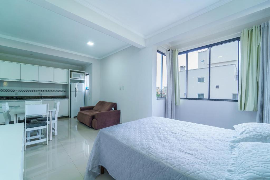  Aluguel Apartamento Studio 20 para 4 pessoas Bombas SC