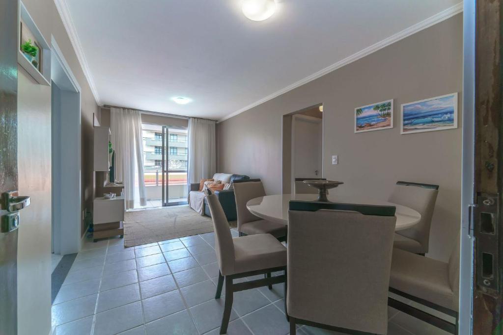  Aluguel Apartamento 2 quartos 50 m Mar Bombinhas SC 684
