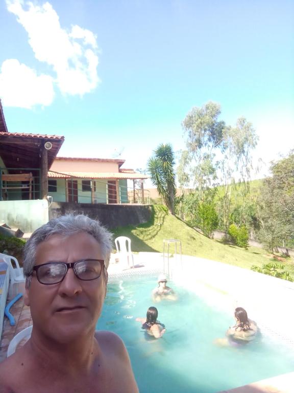 Der Swimmingpool an oder in der Nähe von Hospedaria do canella