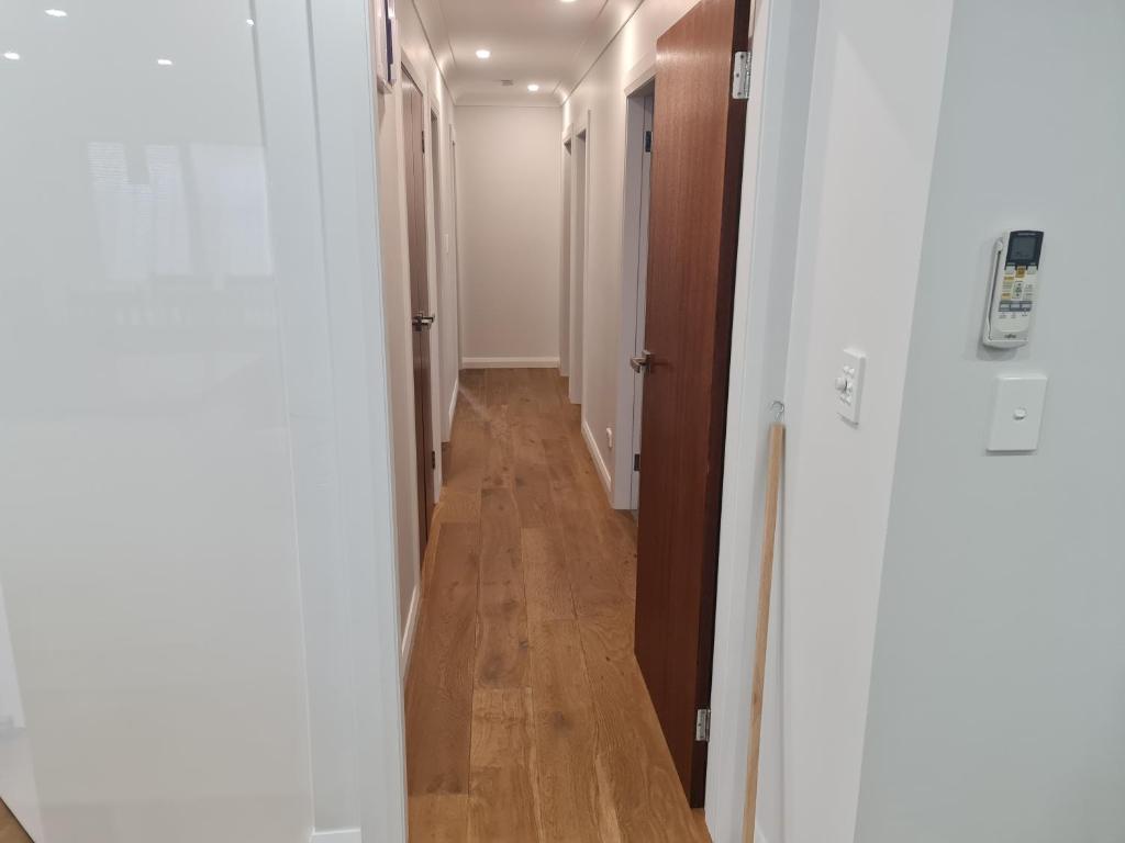 Brand New Home - Central Masterton - Resim 13