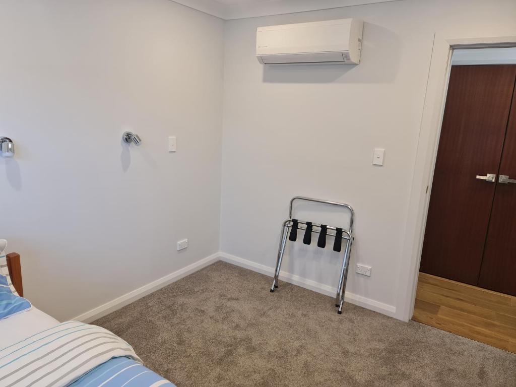 Brand New Home - Central Masterton - Resim 16