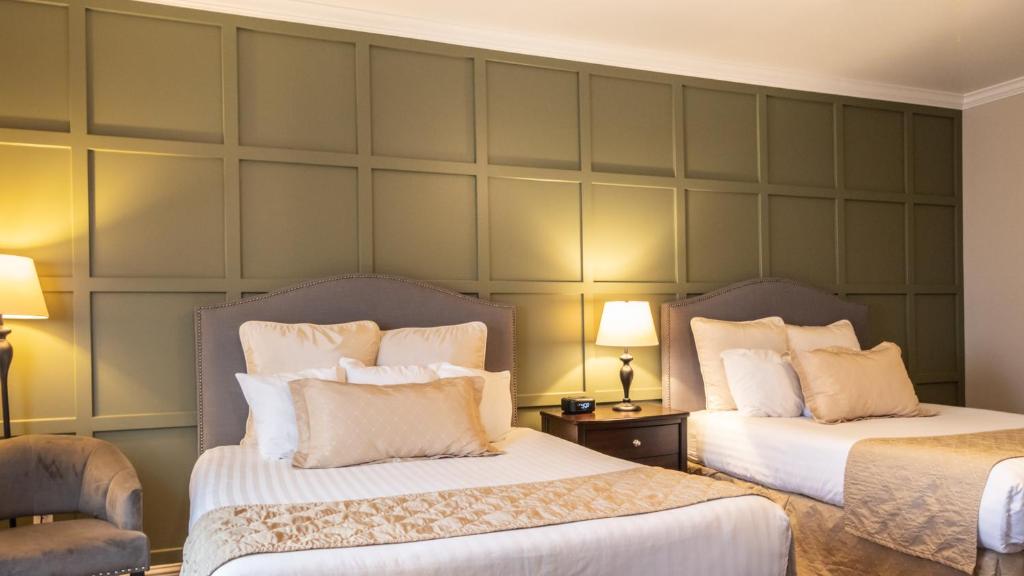 Grass Valley Courtyard Suites - Salle De Reine Standard - Accès Au Handicap